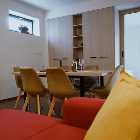 Antygl - S Domacimi Mazlicky Appartement *